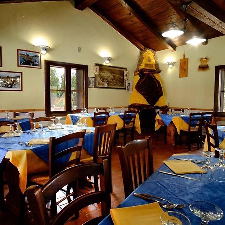 Hotel Il Nido Dell'Aquila Villanova Strisaili エクステリア 写真