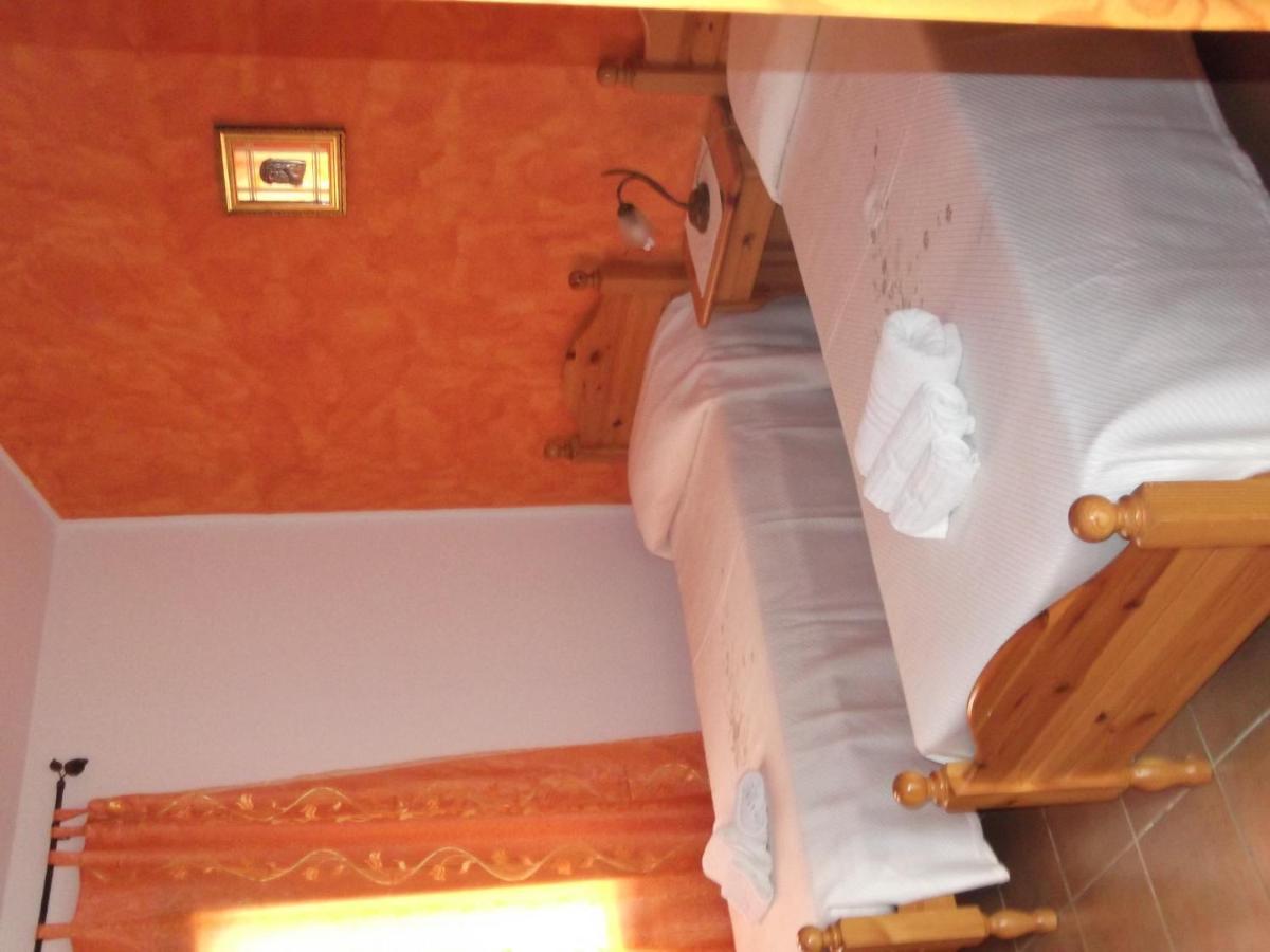 Hotel Il Nido Dell'Aquila Villanova Strisaili エクステリア 写真
