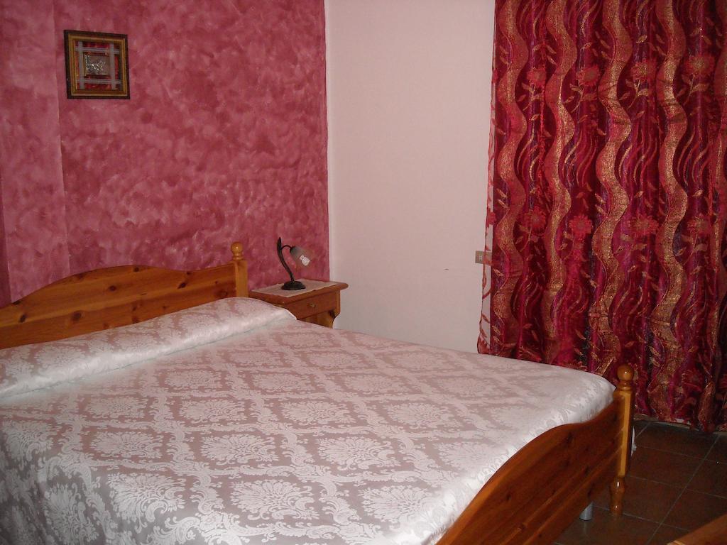 Hotel Il Nido Dell'Aquila Villanova Strisaili 部屋 写真