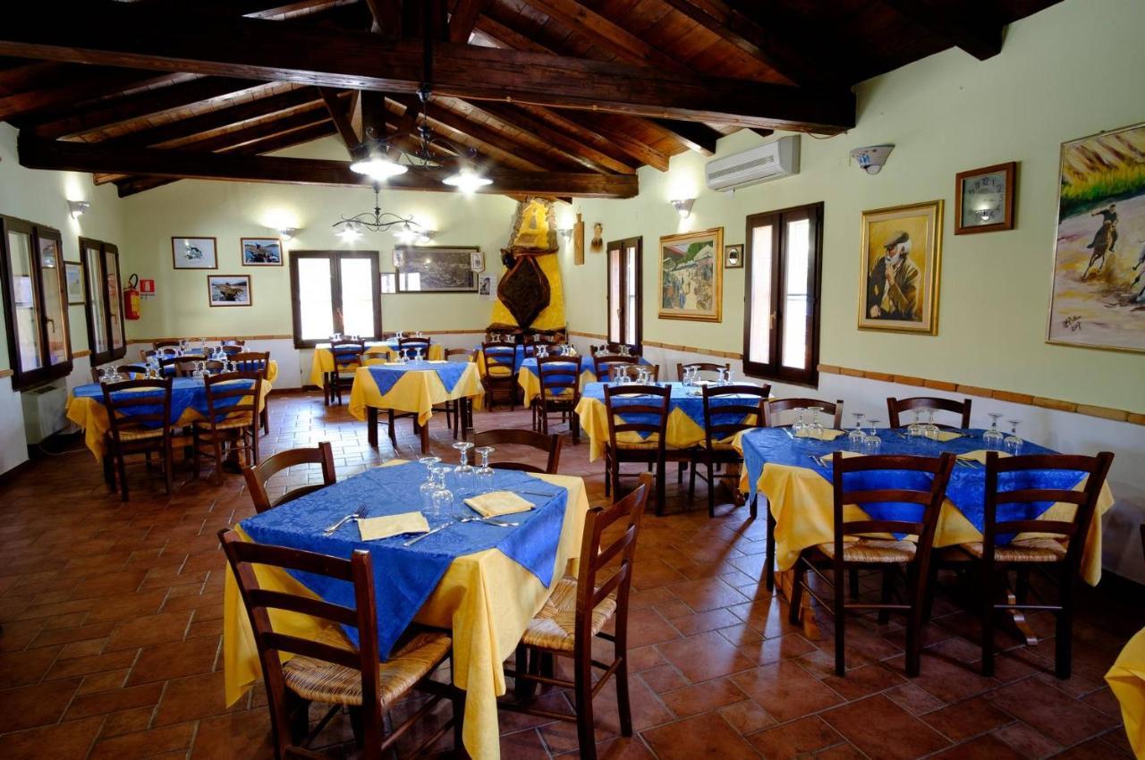 Hotel Il Nido Dell'Aquila Villanova Strisaili エクステリア 写真