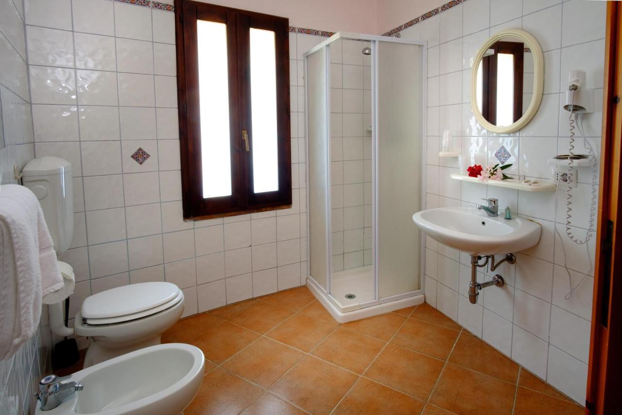 Hotel Il Nido Dell'Aquila Villanova Strisaili エクステリア 写真