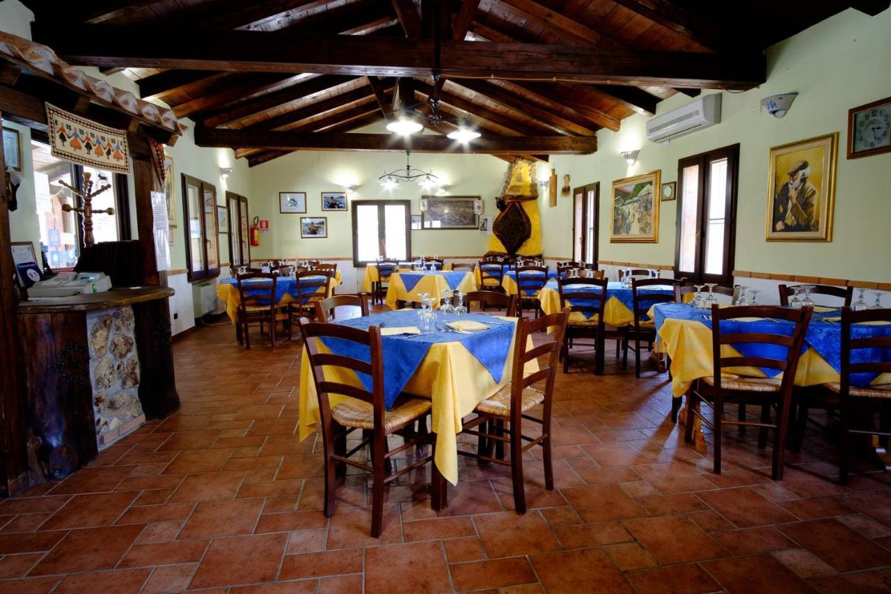 Hotel Il Nido Dell'Aquila Villanova Strisaili エクステリア 写真