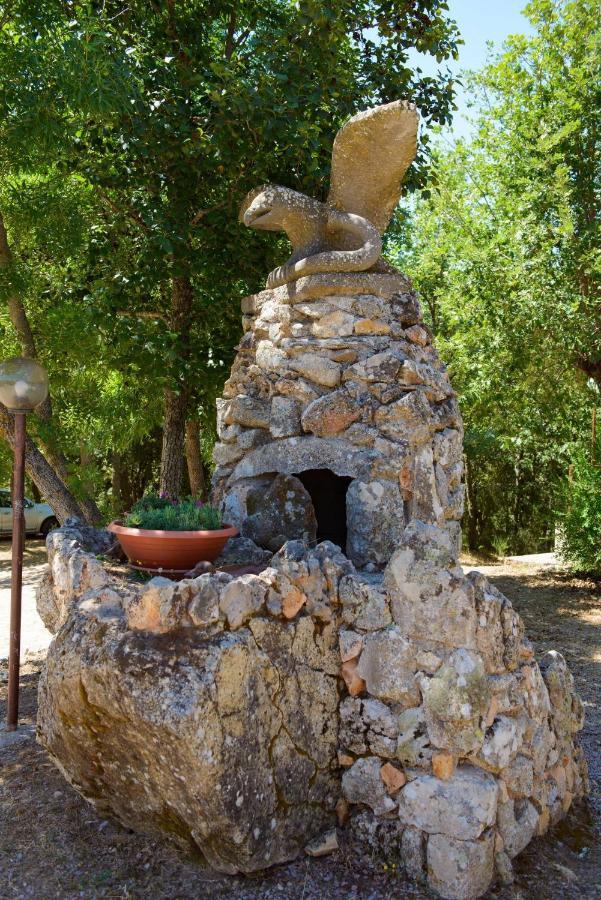 Hotel Il Nido Dell'Aquila Villanova Strisaili エクステリア 写真